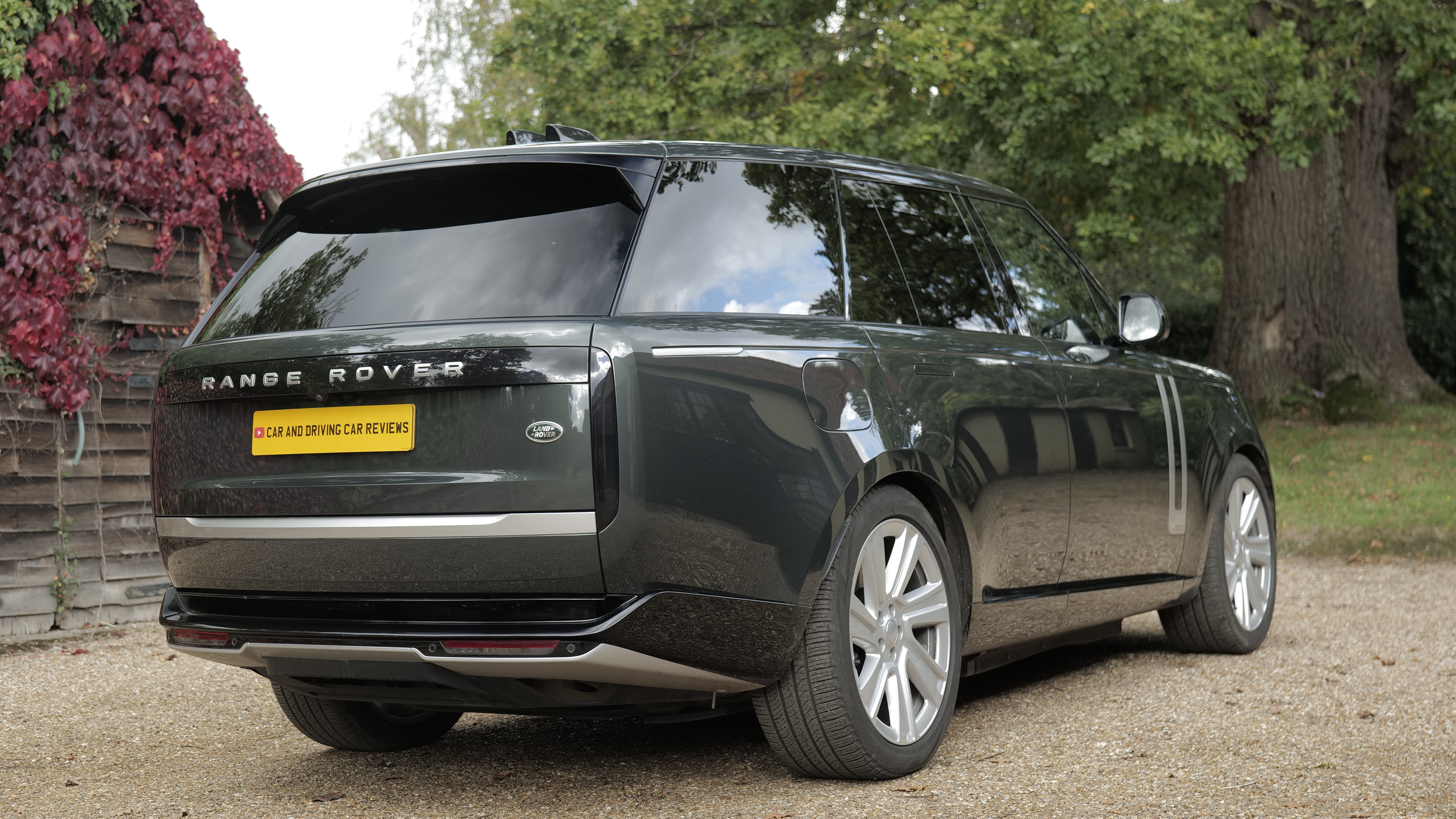 LAND ROVER RANGE ROVER ESTATE 3.0 P460e SV LWB 4dr Auto [NI]
